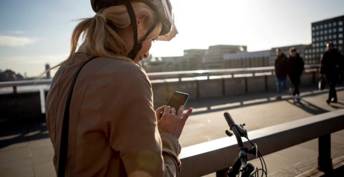 Comment mettre à jour le logiciel d’un GPS vélo ?